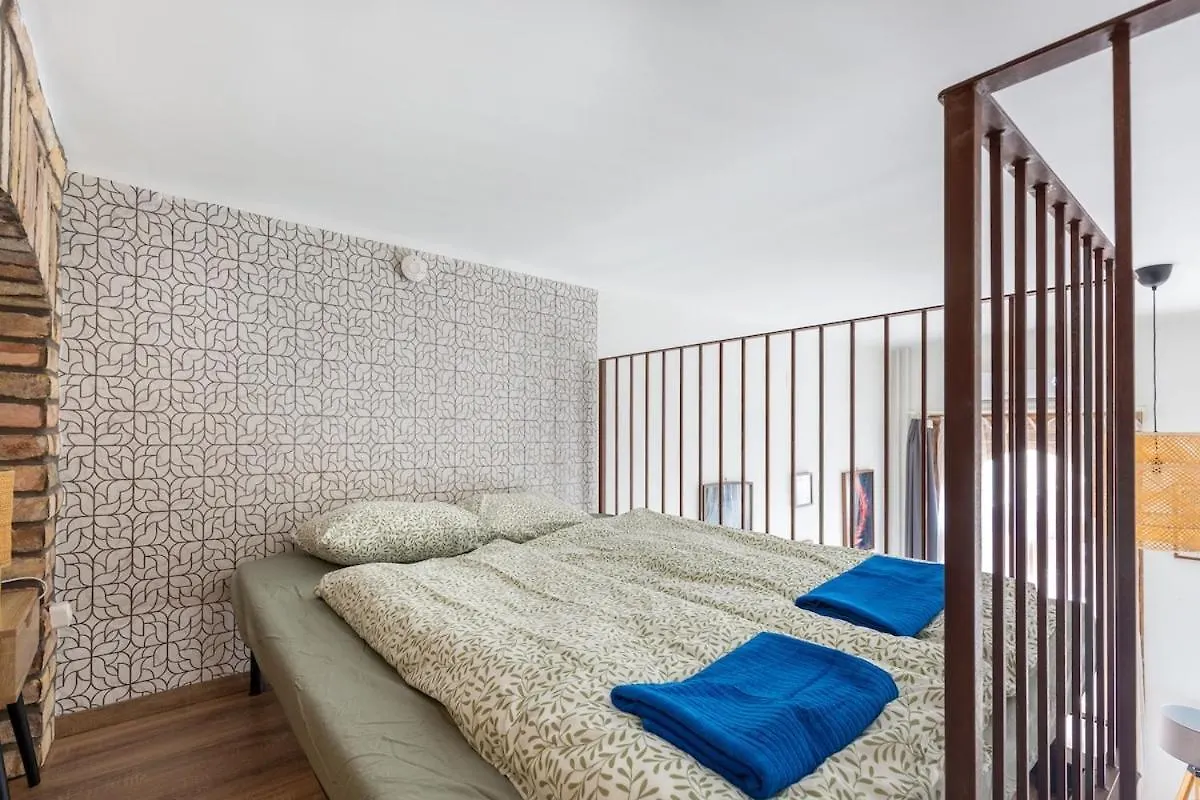 Designer Studio Apt 2 Budapest
