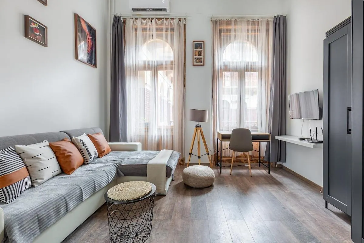 Designer Studio Apt 2 Budapest