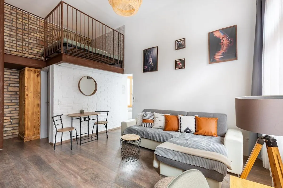 Designer Studio Apt 2 Budapest